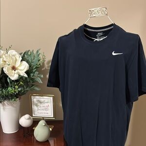 Nike Black Short Sleeve Tee Athletic Performance